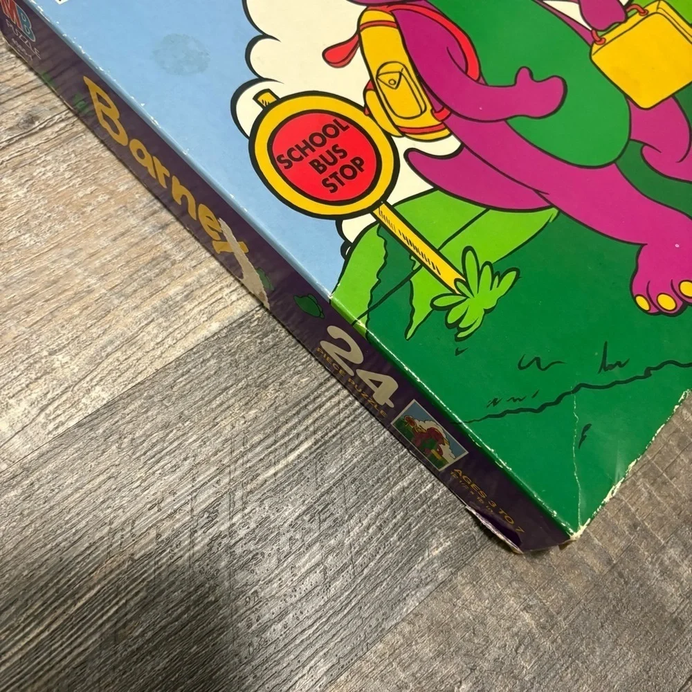 VINTAGE 1993 Milton Bradley BARNEY COMPLETE Puzzle set 24 pieces
